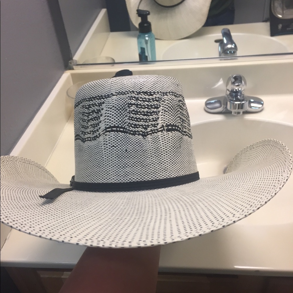 Tombstone straw hat